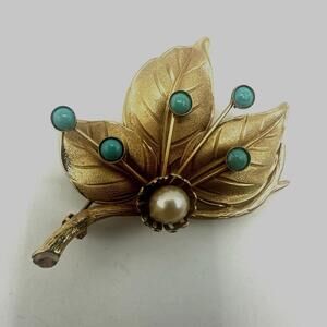Vintage Gold Tone PIN BROOCH with FAUX TURQUOISE and FAUX PEARLS 1950s?
